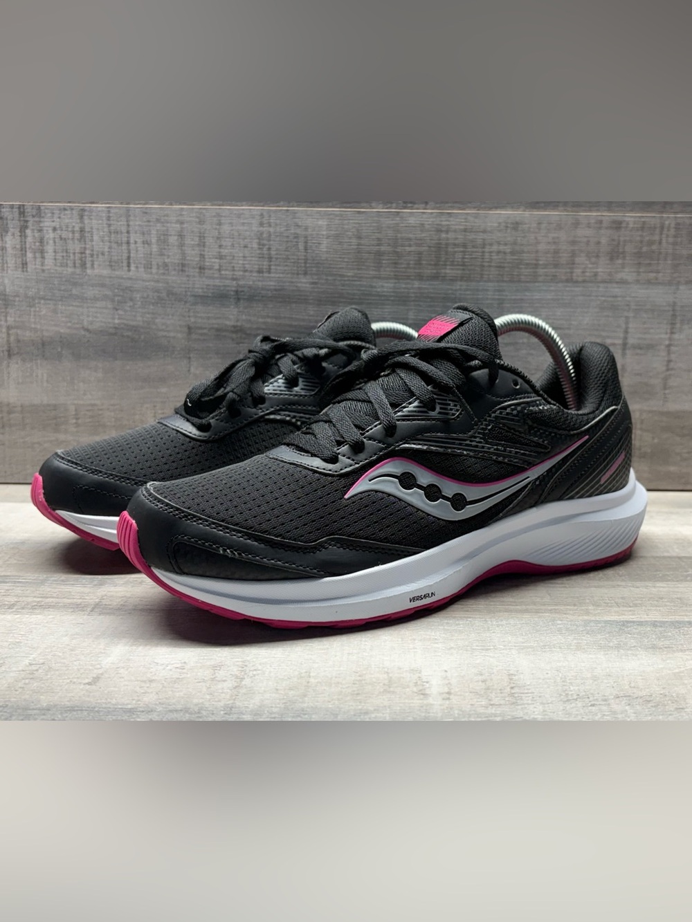 Saucony Cohesion 16 Women’s Size 11 Black Fuchsia Running Shoes S10781-10